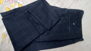 Endicott Brand Stretchable Checked Trousers 👖