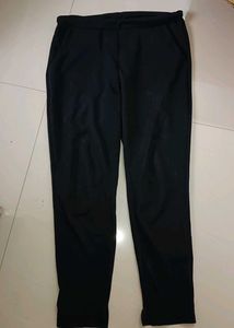 Hi guys, the pant is of great quality, however, I