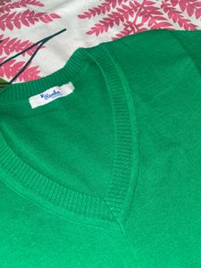 Elegant Green V-Neck Short Sleeve Cotton Blend Top