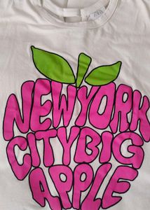 Zara White Short Top Size 9New york City Big Apple