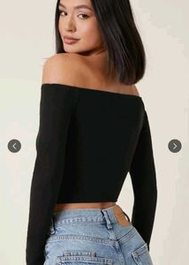 Offshoulder Black Top🥂