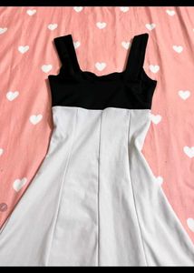 Chic Black &amp; White Skater Dress