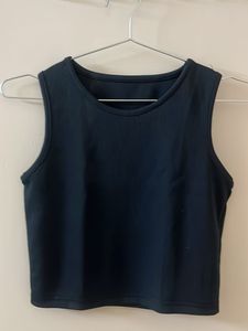 Chic Black Ribbed Knit Sleeveless Crop Top