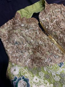 Beautifully detailed, traditional-style sleeveles