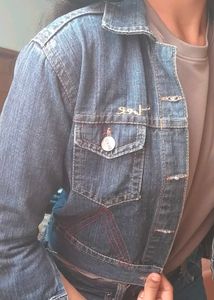 Denim Jacket - Stylish &amp; Trendy