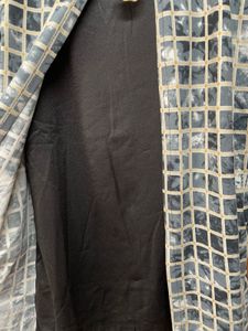 Stylish Checked Shrug