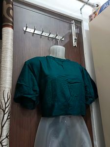 Green Crop Blouse Top With Neck Look