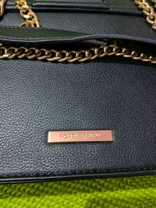 🆕 Forever New Black Sling Bag