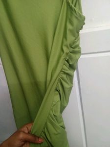 green bodycon dress