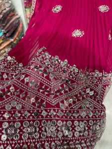 Beautiful Nyra Cut Ethnic Set