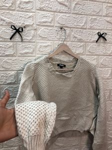 Beige Knit Cropped Sweater🕸️🕷️🇺🇸