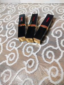 Manish Malhotra Lipstick