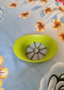 Apple cutter