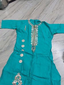 New Unused Kurta For Girls