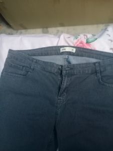 Women&#39;s Jeans