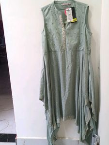 URGENT SELLING!! Elegant Sleeveless Tunic Top