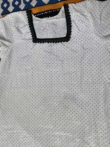 Women White black Polka Dot Printed Straight Kurta