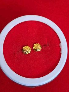 Beautiful New Flower Desine Studs