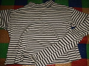 Black And White Stripes Crop Top