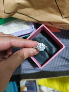 Giva Sunburst Elegant Round Cut Ring