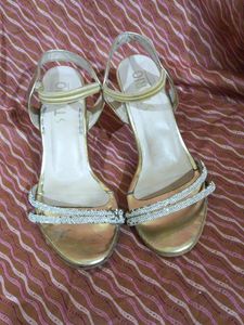 STARIO HEELS