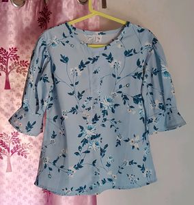 Combo_MYY Branded 🔵&amp; A White Striped Top