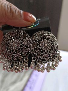 Earings