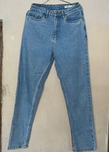 straight fit blue jeans