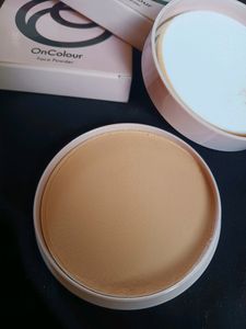 Oriflame OnColour Face Powder