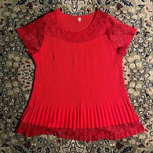 Red pleated Top /w lace trim.
