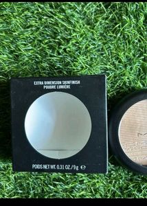 MAC Extra Dimension Skinfinish