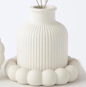 Ribbed Vase with Bubble Tray