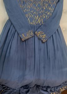 Beautiful Sequence Gown 💙