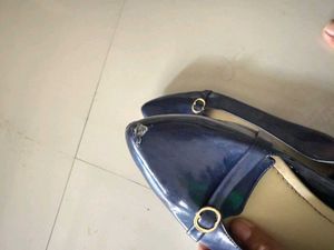 Navy Patent Leather Pointed-Toe Flats