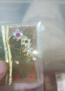 Lavni Nose pin