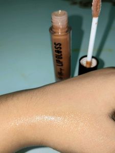 Swiss Beauty Plump &amp; Shine LIP GLOSS