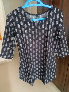 Black Kurti