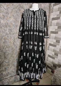 Elegant Black Embroidered Kurta
