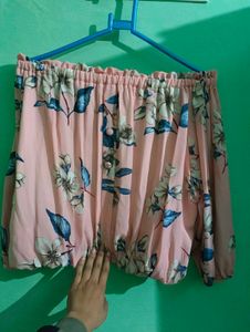 Floral Print Off-Shoulder Top