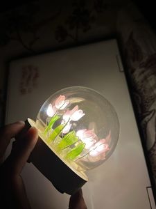 Tulip Glow Lamp