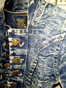 Beautiful Full Sleeves Blue Denim Jacket 🧥🧥🧥🧥