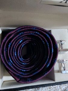 Van Heusen Tie, Cufflinks &amp; Pocket Square Set