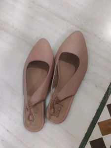 peach flats