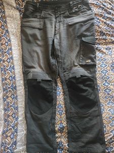 riding Cargo Pants side pocket