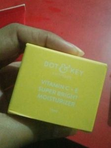 Dot &amp; Key Strawberry Dew Moisturizers