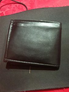 Black Leather Bi-Fold Wallet