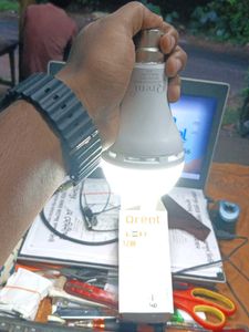 Qrent AC DC 12W Bulb 💡