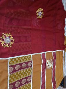 Beautiful Multicolour Saree With Blouse