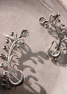 Oxodized Curve Earrings