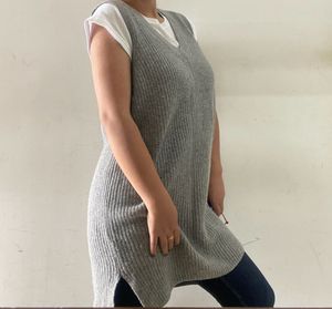 🎀Grey Knit Sleeveless Sweater 🎀
